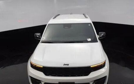 Jeep Grand Cherokee, 2026 год, 4 000 000 рублей, 25 фотография