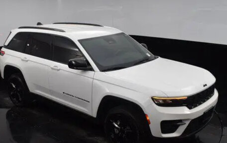 Jeep Grand Cherokee, 2026 год, 4 000 000 рублей, 24 фотография