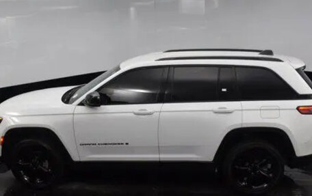 Jeep Grand Cherokee, 2026 год, 4 000 000 рублей, 27 фотография
