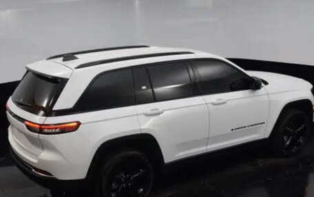 Jeep Grand Cherokee, 2026 год, 4 000 000 рублей, 30 фотография