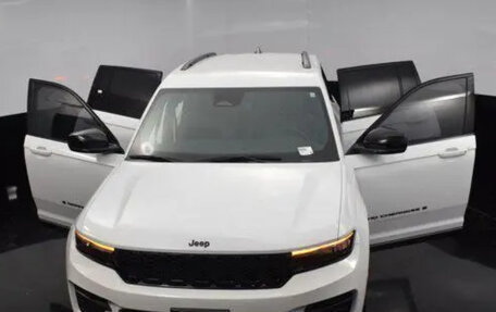 Jeep Grand Cherokee, 2026 год, 4 000 000 рублей, 33 фотография