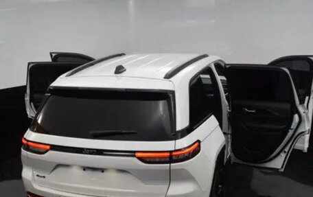 Jeep Grand Cherokee, 2026 год, 4 000 000 рублей, 38 фотография