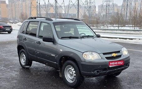 Chevrolet Niva I рестайлинг, 2018 год, 700 000 рублей, 1 фотография