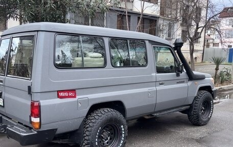 Toyota Land Cruiser 70, 2012 год, 1 фотография