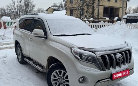 Toyota Land Cruiser Prado 150 рестайлинг 2, 2015 год, 5 200 000 рублей, 1 фотография