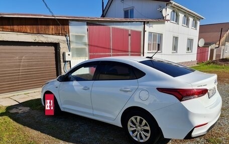 Hyundai Solaris II рестайлинг, 2018 год, 1 400 000 рублей, 4 фотография