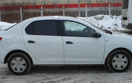Renault Logan II, 2017 год, 560 000 рублей, 8 фотография