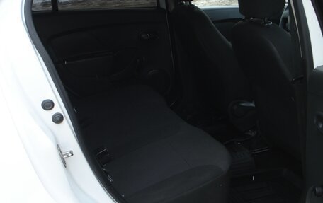 Renault Logan II, 2017 год, 560 000 рублей, 12 фотография