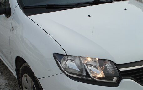 Renault Logan II, 2017 год, 560 000 рублей, 22 фотография