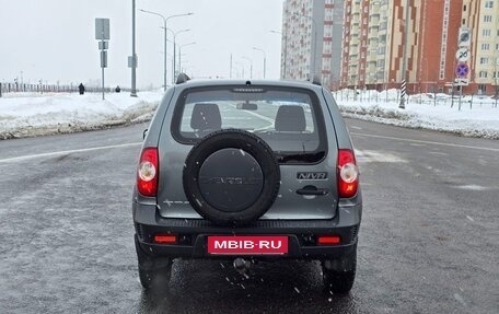 Chevrolet Niva I рестайлинг, 2018 год, 700 000 рублей, 6 фотография