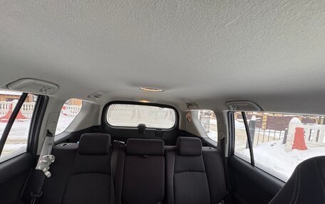 Toyota Land Cruiser Prado 150 рестайлинг 2, 2015 год, 5 200 000 рублей, 9 фотография