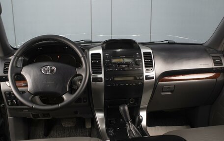 Toyota Land Cruiser Prado 120 рестайлинг, 2006 год, 2 330 000 рублей, 5 фотография