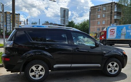 Mitsubishi Outlander III рестайлинг 3, 2008 год, 930 000 рублей, 4 фотография