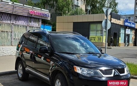 Mitsubishi Outlander III рестайлинг 3, 2008 год, 930 000 рублей, 2 фотография