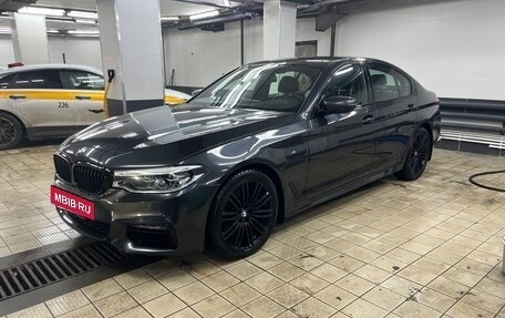 BMW 5 серия, 2019 год, 4 850 000 рублей, 2 фотография