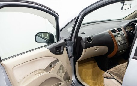 Mitsubishi Colt VI рестайлинг, 2002 год, 300 000 рублей, 14 фотография