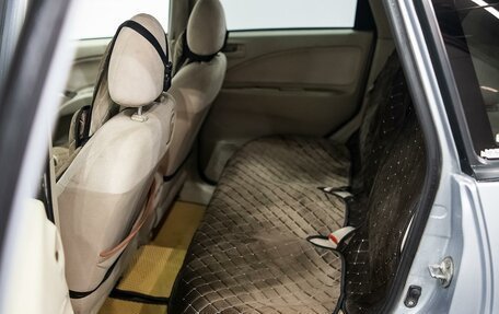 Mitsubishi Colt VI рестайлинг, 2002 год, 300 000 рублей, 13 фотография