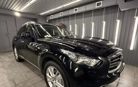 Infiniti QX70, 2014 год, 1 880 000 рублей, 3 фотография