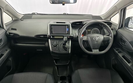 Toyota Wish II, 2012 год, 1 157 000 рублей, 26 фотография