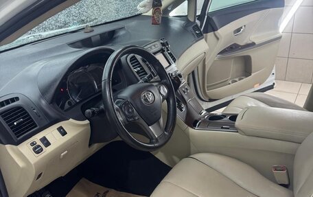 Toyota Venza I, 2012 год, 2 220 000 рублей, 2 фотография