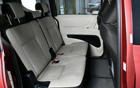 Toyota Sienta II, 2017 год, 1 345 000 рублей, 19 фотография