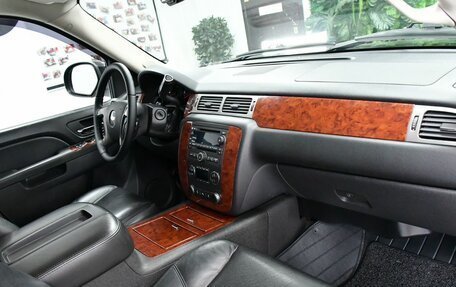 Chevrolet Tahoe III, 2011 год, 2 605 000 рублей, 7 фотография