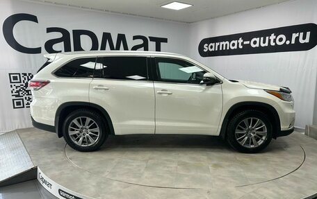 Toyota Highlander III, 2014 год, 2 995 000 рублей, 2 фотография