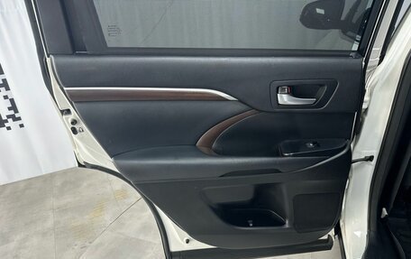 Toyota Highlander III, 2014 год, 2 995 000 рублей, 19 фотография