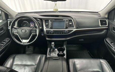 Toyota Highlander III, 2014 год, 2 995 000 рублей, 29 фотография