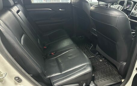 Toyota Highlander III, 2014 год, 2 995 000 рублей, 24 фотография