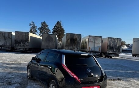 Nissan Leaf I, 2013 год, 700 000 рублей, 2 фотография