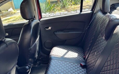 Renault Logan II, 2019 год, 1 050 000 рублей, 10 фотография