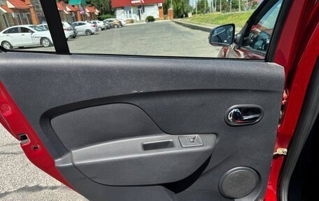 Renault Logan II, 2019 год, 1 050 000 рублей, 20 фотография