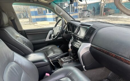 Toyota Land Cruiser 200, 2009 год, 2 700 000 рублей, 15 фотография