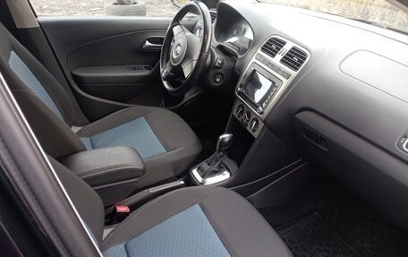 Volkswagen Polo VI (EU Market), 2013 год, 700 000 рублей, 2 фотография