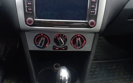 Volkswagen Polo VI (EU Market), 2013 год, 700 000 рублей, 4 фотография