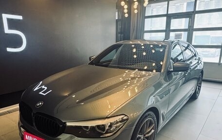 BMW 5 серия, 2019 год, 1 550 000 рублей, 1 фотография