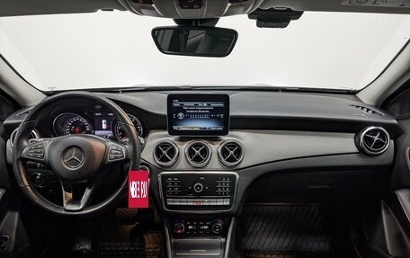 Mercedes-Benz GLA, 2019 год, 2 920 000 рублей, 14 фотография