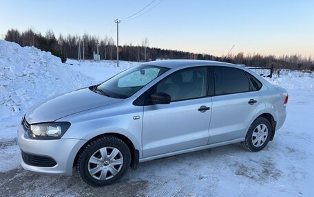 Volkswagen Polo VI (EU Market), 2012 год, 640 000 рублей, 2 фотография