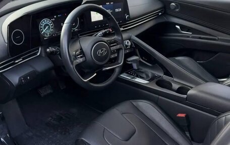 Hyundai Elantra, 2022 год, 1 610 000 рублей, 6 фотография