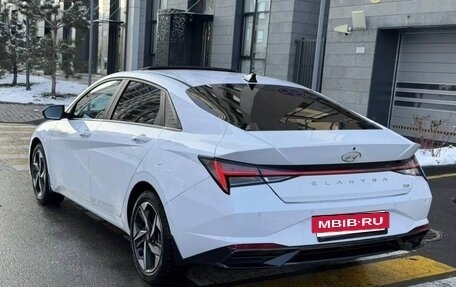 Hyundai Elantra, 2022 год, 1 610 000 рублей, 5 фотография