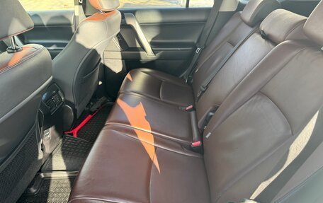 Toyota Land Cruiser Prado 150 рестайлинг 2, 2016 год, 4 500 000 рублей, 10 фотография