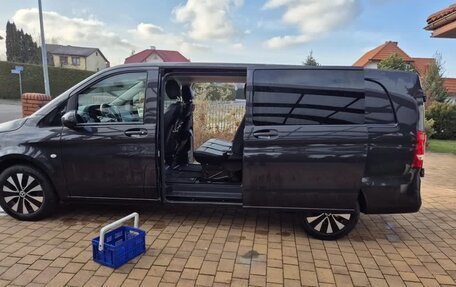 Mercedes-Benz Vito, 2023 год, 3 000 000 рублей, 5 фотография