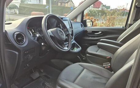 Mercedes-Benz Vito, 2023 год, 3 000 000 рублей, 9 фотография