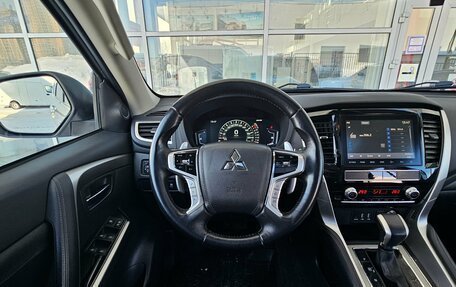 Mitsubishi Montero Sport, 2022 год, 4 099 000 рублей, 6 фотография