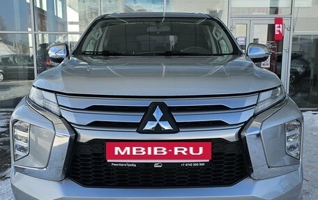 Mitsubishi Montero Sport, 2022 год, 4 099 000 рублей, 3 фотография