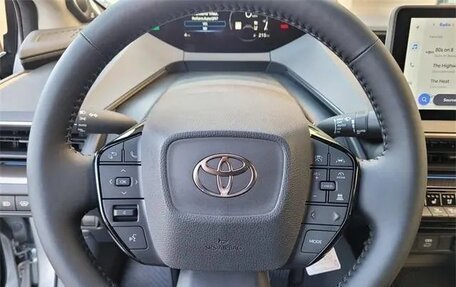 Toyota Prius IV XW50, 2026 год, 4 734 000 рублей, 9 фотография