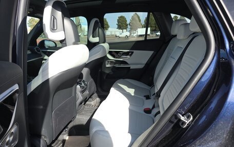 Mercedes-Benz GLC, 2024 год, 6 400 000 рублей, 14 фотография