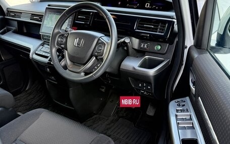 Honda Stepwgn IV, 2021 год, 2 740 000 рублей, 14 фотография