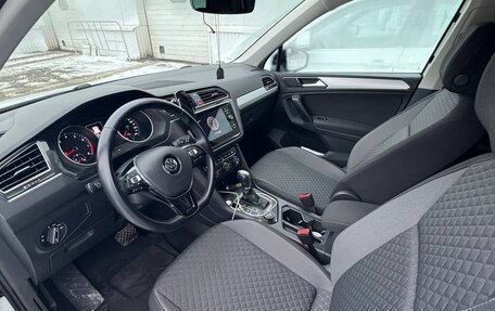 Volkswagen Tiguan II, 2018 год, 2 450 000 рублей, 5 фотография